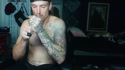 Snapshot of oh_you_know69 chatting on September 9, 2025, 9:42 am who dares  toss me some  tips lets have fun online show from September 9, 2025, 9:42 am