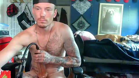 Snapshot of oh_you_know69 chatting on September 9, 2025, 11:37 pm who dares  toss me some  tips lets have fun online show from September 9, 2025, 11:37 pm