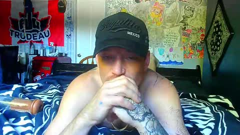 Snapshot of oh_you_know69 chatting on September 21, 2025, 11:39 pm who dares  toss me some  tips lets have fun online show from September 21, 2025, 11:39 pm