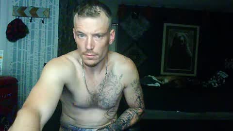 Snapshot of oh_you_know69 chatting on September 27, 2025, 11:04 am who dares  toss me some  tips lets have fun online show from September 27, 2025, 11:04 am