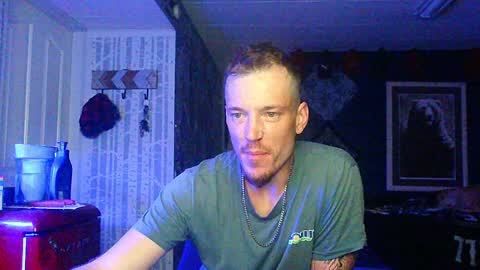 Snapshot of oh_you_know69 chatting on September 29, 2025, 8:52 am who dares  toss me some  tips lets have fun online show from September 29, 2025, 8:52 am