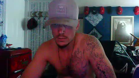 Snapshot of oh_you_know69 chatting on November 14, 2025, 10:29 pm who dares toss me some tips lets have fun online show from November 14, 2025, 10:29 pm