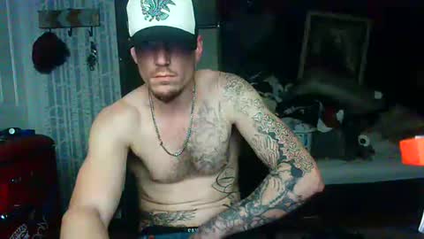 Snapshot of oh_you_know69 chatting on November 25, 2025, 3:06 am who dares toss me some tips lets have fun online show from November 25, 2025, 3:06 am