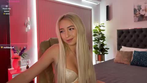 Snapshot of ohmyemma chatting on September 14, 2025, 1:05 am Emma online show from September 14, 2025, 1:05 am