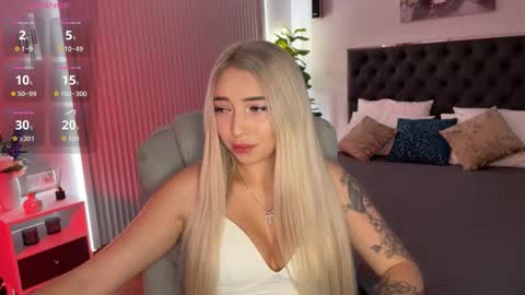 Snapshot of ohmyemma chatting on September 22, 2025, 1:07 am Emma online show from September 22, 2025, 1:07 am