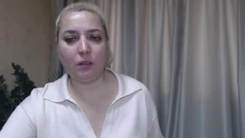 Iren online show from October 9, 2025, 6:55 am