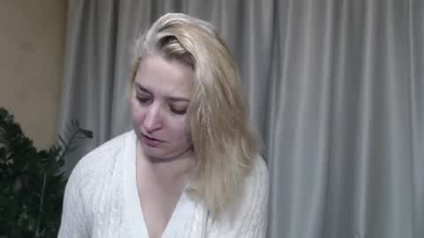 Iren online show from October 10, 2025, 7:51 am