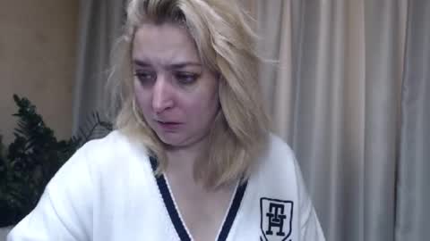 Iren online show from October 18, 2025, 6:58 am