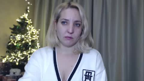 Mari online show from January 3, 2025, 3:44 pm