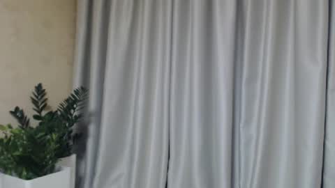 Mari online show from February 4, 2025, 7:22 pm