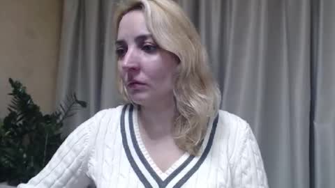 Mari online show from October 22, 2025, 4:07 pm