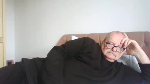 old_fkrr_ online show from November 17, 2025, 10:54 am