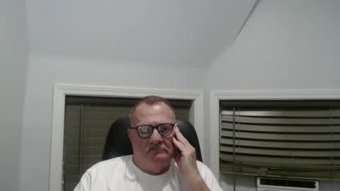 Snapshot of oldguybigd chatting on September 13, 2025, 6:24 am oldguybigd online show from September 13, 2025, 6:24 am