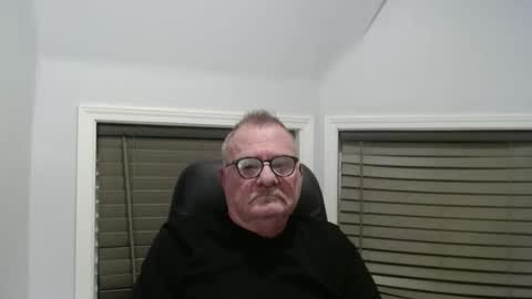 Snapshot of oldguybigd chatting on November 3, 2025, 5:20 am oldguybigd online show from November 3, 2025, 5:20 am