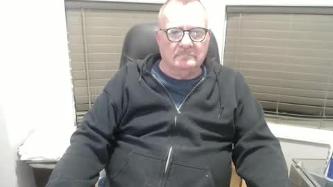 Snapshot of oldguybigd chatting on November 13, 2025, 1:59 am oldguybigd online show from November 13, 2025, 1:59 am