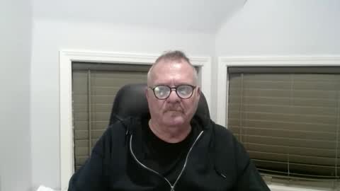 Snapshot of oldguybigd chatting on November 23, 2025, 3:28 am oldguybigd online show from November 23, 2025, 3:28 am