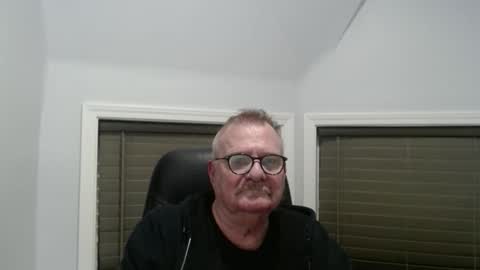 Snapshot of oldguybigd chatting on November 26, 2025, 6:58 am oldguybigd online show from November 26, 2025, 6:58 am