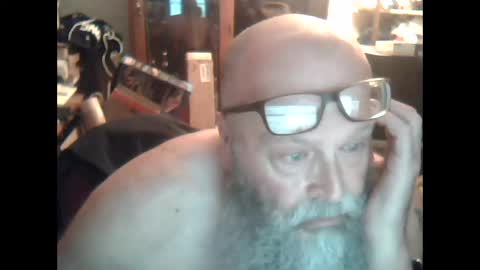oldman196262 online show from February 16, 2025, 5:37 am