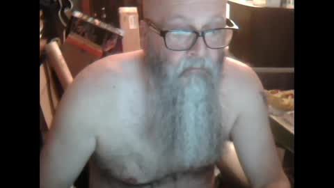 oldman196262 online show from February 16, 2025, 1:38 pm