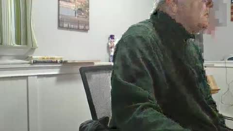 Snapshot of oldmanrising chatting on October 24, 2025, 7:43 pm oldmanrising online show from October 24, 2025, 7:43 pm