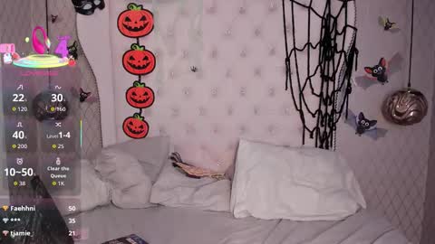 oliiverr22 online show from October 31, 2025, 12:28 pm