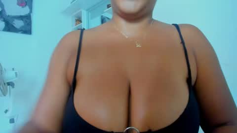 Snapshot of olivahot30 chatting on January 27, 2025, 3:39 pm olivahot30 online show from January 27, 2025, 3:39 pm
