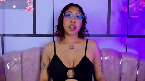 olive  online show from September 24, 2025, 6:06 am