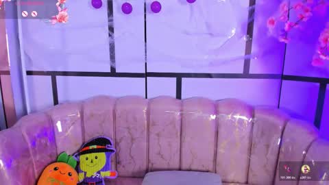 olive  online show from October 31, 2025, 5:19 am