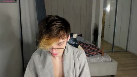 Snapshot of oliver__martinez chatting on September 21, 2025, 8:32 pm OLIVER MARTINEZ online show from September 21, 2025, 8:32 pm