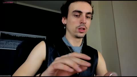 Snapshot of oliver__martinez chatting on October 26, 2025, 8:15 pm OLIVER MARTINEZ online show from October 26, 2025, 8:15 pm