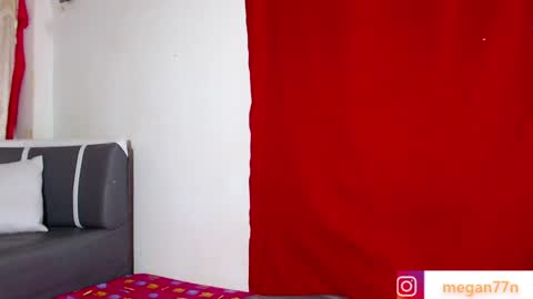 Snapshot of oliver_and_megan chatting on December 11, 2024, 8:58 am Oliver and MeganIndependent online show from December 11, 2024, 8:58 am