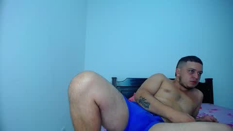 Snapshot of oliver_and_megan chatting on November 19, 2025, 7:30 am Oliver and MeganIndependent online show from November 19, 2025, 7:30 am