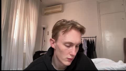 Snapshot of oliver_and_thomas chatting on October 22, 2025, 9:53 am Oliver and Thomas online show from October 22, 2025, 9:53 am