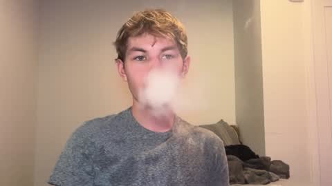 Snapshot of oliver_beck chatting on December 23, 2024, 2:35 am Oliver Beck online show from December 23, 2024, 2:35 am