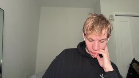 Snapshot of oliver_beck chatting on January 11, 2025, 7:38 pm Oliver Beck online show from January 11, 2025, 7:38 pm