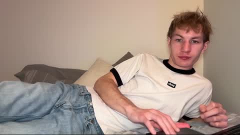 Snapshot of oliver_beck chatting on February 6, 2025, 2:00 am Oliver Beck online show from February 6, 2025, 2:00 am