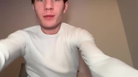 Snapshot of oliver_beck chatting on February 19, 2025, 2:01 am Oliver Beck online show from February 19, 2025, 2:01 am