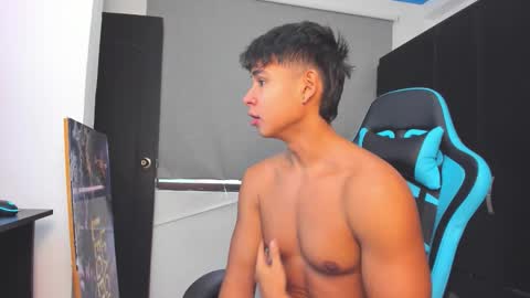 Oliver bray online show from November 3, 2025, 5:25 pm