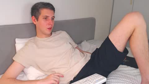 Oliver online show from November 22, 2025, 5:12 pm