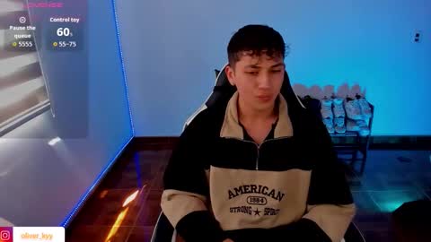 oliveeer online show from September 11, 2025, 7:03 pm