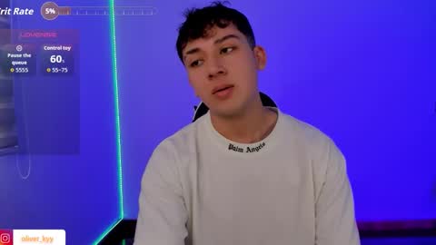 oliveeer online show from October 17, 2025, 7:05 pm