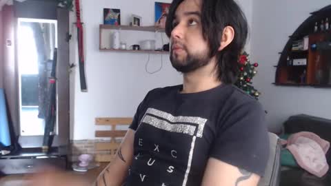 oliver_laid_2023 online show from December 16, 2025, 6:13 pm