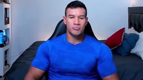 Snapshot of oliver_tommy chatting on September 13, 2025, 12:21 am oliver_tommy online show from September 13, 2025, 12:21 am