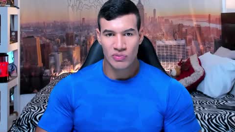 Snapshot of oliver_tommy chatting on October 7, 2025, 12:13 pm oliver_tommy online show from October 7, 2025, 12:13 pm