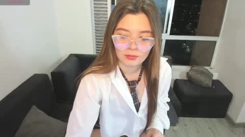 olivia_martine online show from November 1, 2025, 2:46 am