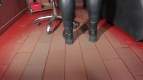   online show from January 12, 2025, 1:05 pm