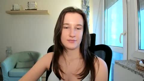 Oliwiaa2004 online show from January 30, 2025, 12:06 pm