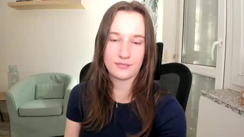 Oliwiaa2004 online show from February 6, 2025, 7:29 pm