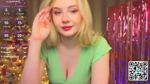 Snapshot of oliviabr0wn chatting on January 18, 2025, 2:03 am Olivia online show from January 18, 2025, 2:03 am
