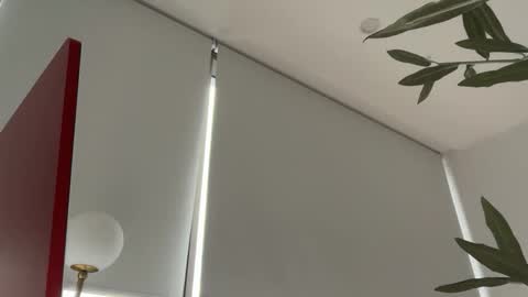 Olivia Brookes online show from November 25, 2025, 8:09 pm